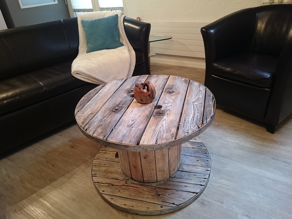 Kabeltrommel tisch runder couchtisch aus holz Runder couchtisch